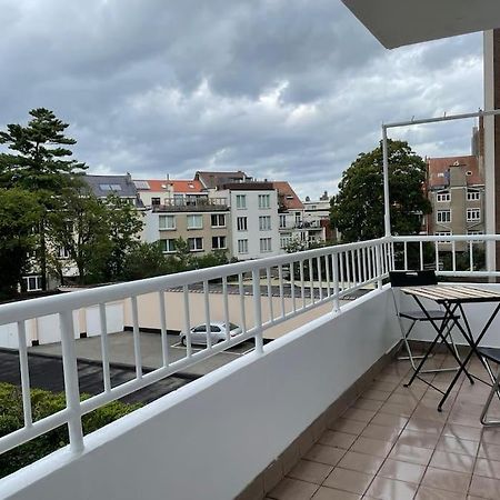 בריסל Spacious Apartment Next To Parc Du Cinquantenaire מראה חיצוני תמונה