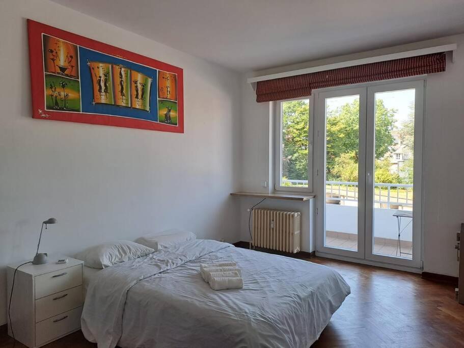 בריסל Spacious Apartment Next To Parc Du Cinquantenaire מראה חיצוני תמונה